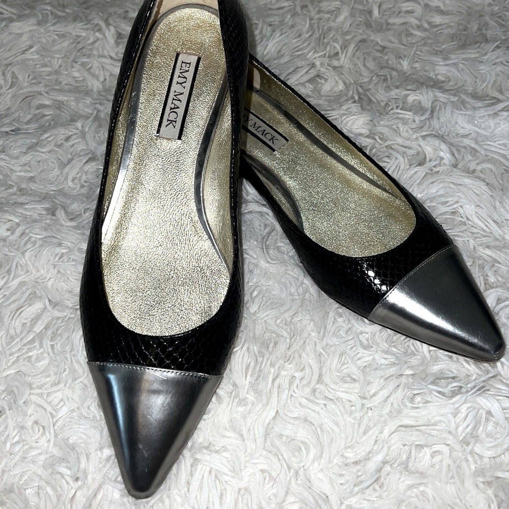 Emy Mack Flats